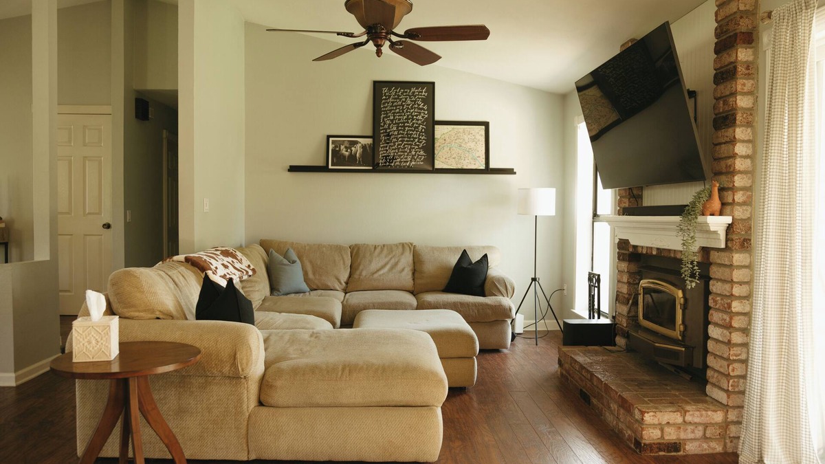 Yuba City House | Relax with the family in this beautiful 3 bedroom, 1 nursery, 2 bathroom home!