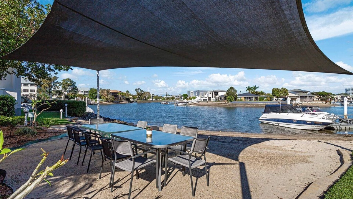 Biggera Waters Apartment | Relaxation Awaits at Runaway Cove