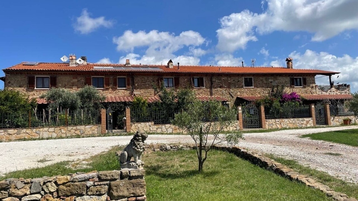 Collesalvetti Apartment | Relaxation in the Tuscan hills Typical Tuscan farmhouse, app.MIELE