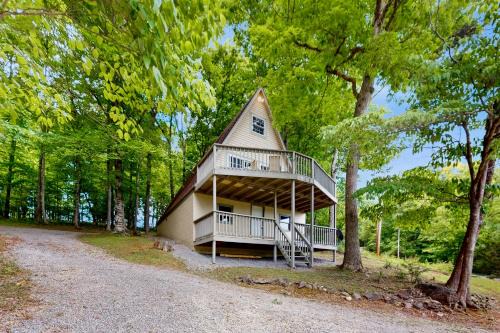 Flat Hollow Marina House | RelaxAwhile Cabins-GetAway Grove