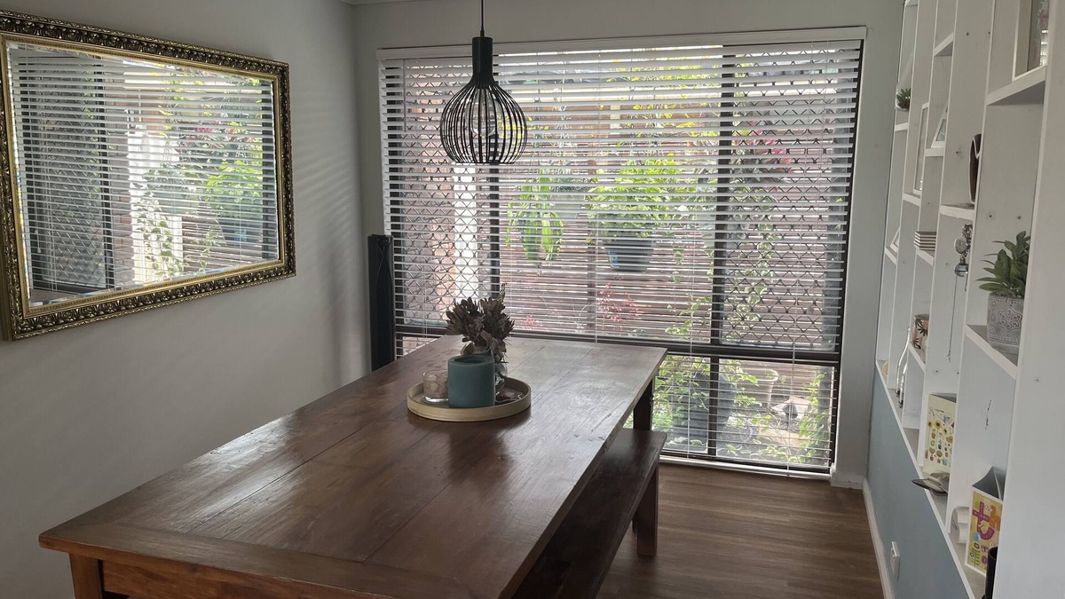 Geographe House | Relaxed family home - 5 min walk to the beach