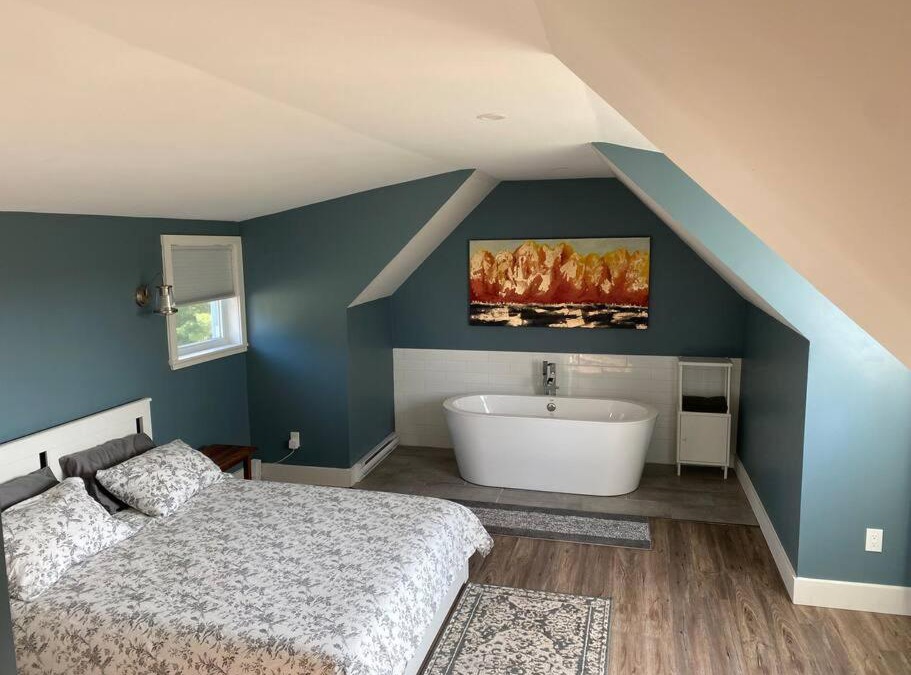 Stanstead Township Apartment | Relaxez, condo Zen, climatisé, campagne&lacs