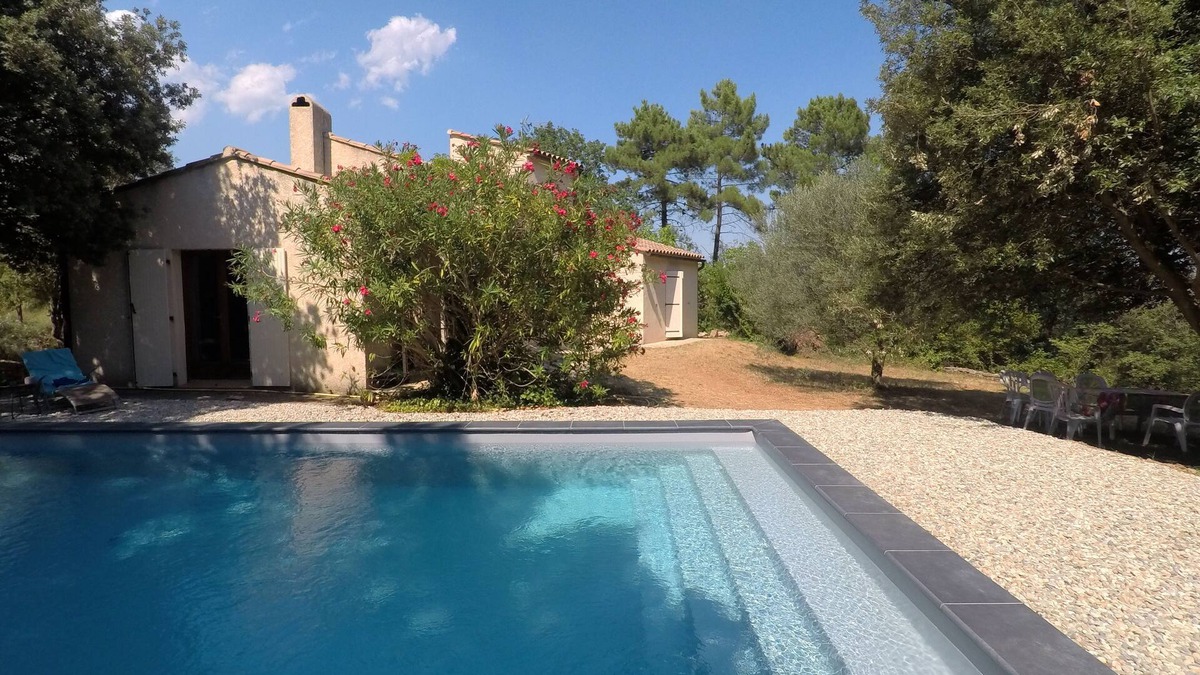 Saint-Julien-de-Peyrolas House | Relaxing vacation in the south of France