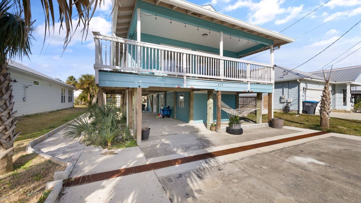 Laguna Beach Estates House | Relaxing 2-Bedroom Beach Cottage(Entire 2nd Floor)