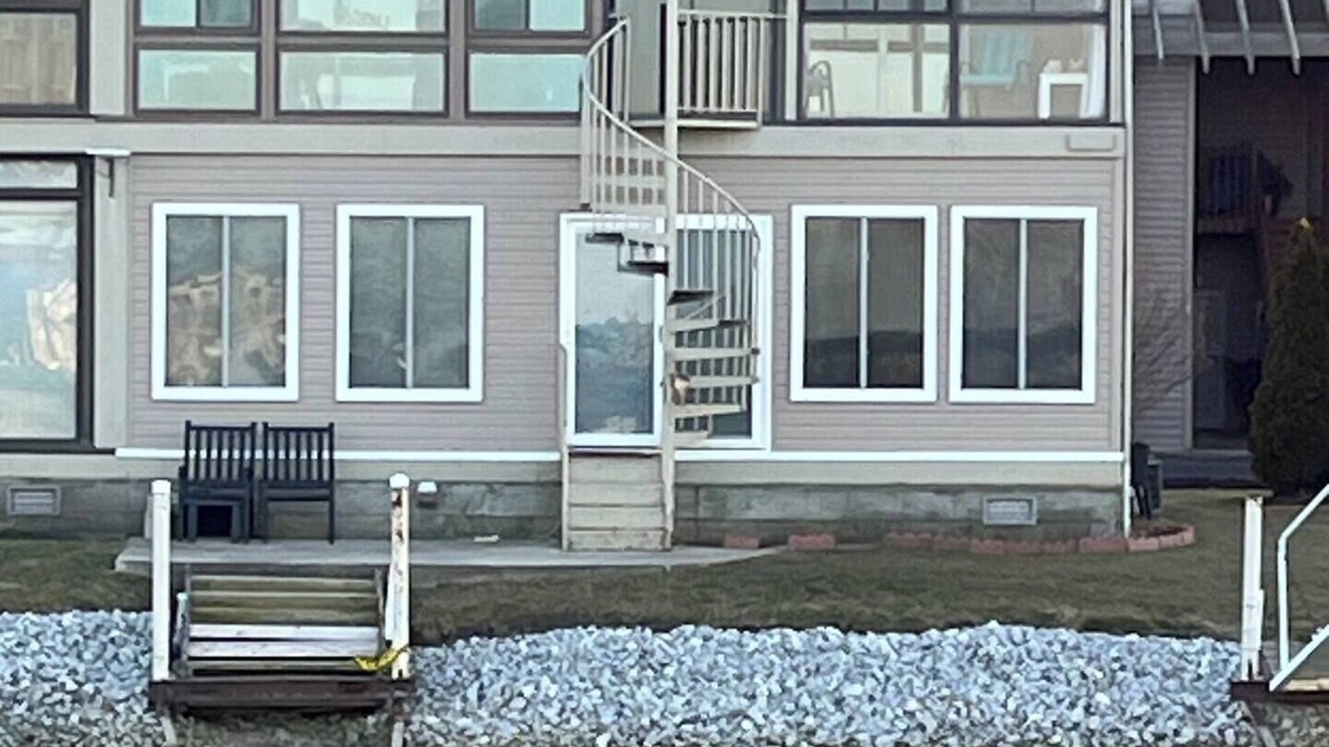 Oak Harbor Condo | Relaxing 2 bedroom Lake Erie Condo with dock in Oak Harbor