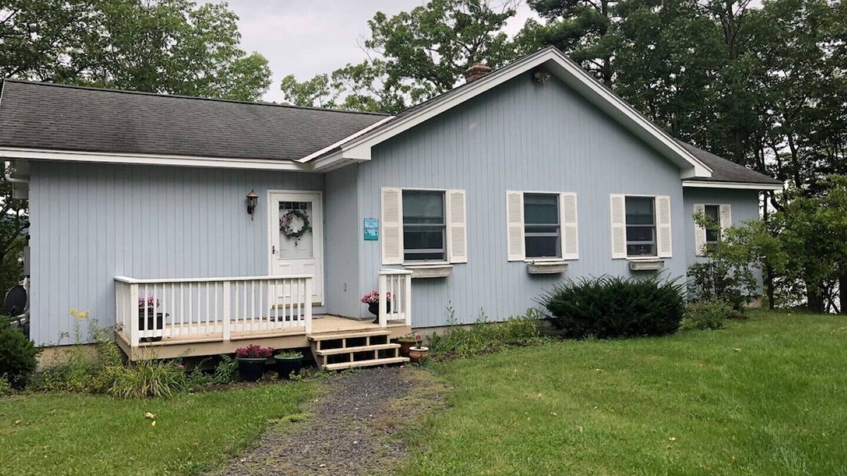 Moriah Center House | Relaxing 3 Bedroom Lake-front home