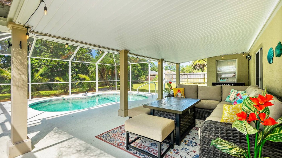 Palm Coast House | Relaxing 3bd Pool Home w/Lanai & Lush Backyard