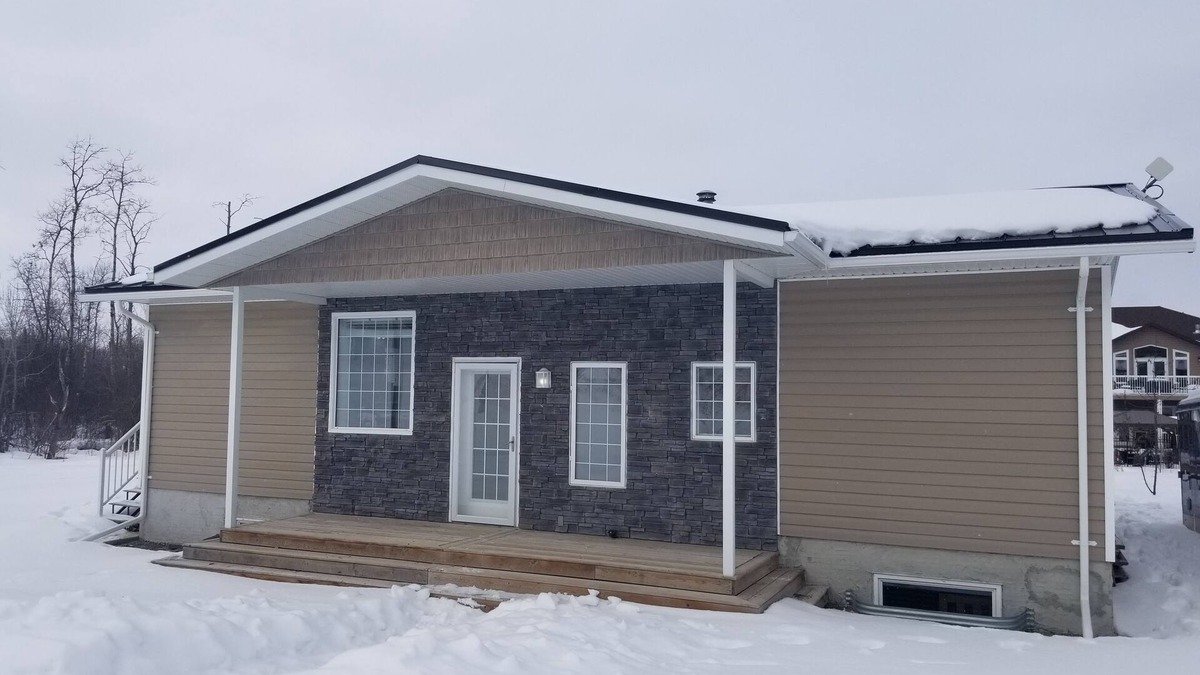 Greenwater Lake House | Relaxing 5 bedroom cabin at Greenwater Lake
