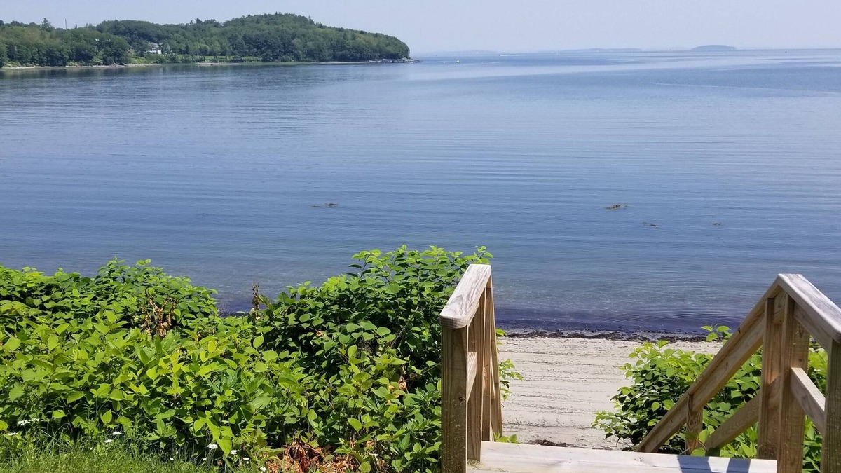 Glen Cove Cottage | Relaxing Anchors Away Cottage in Glen Cove