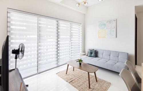 Mandurriao Apartment | Relaxing and Cozy 2 Bedroom with Balcony