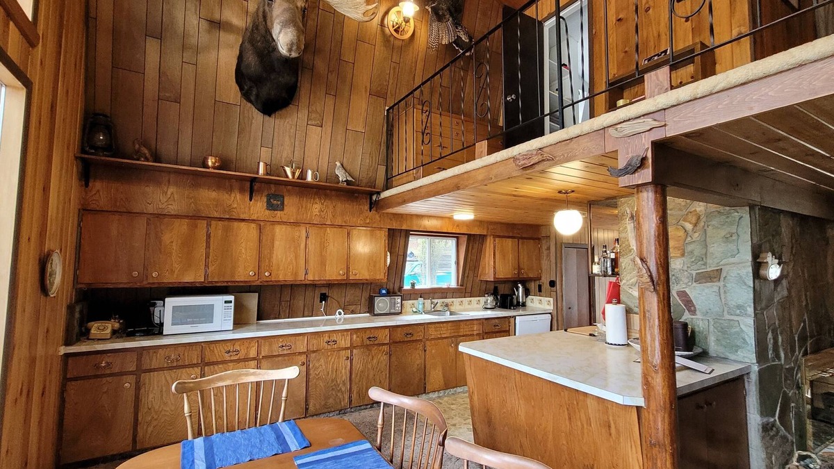 East Kootenay House | Relaxing and Cozy