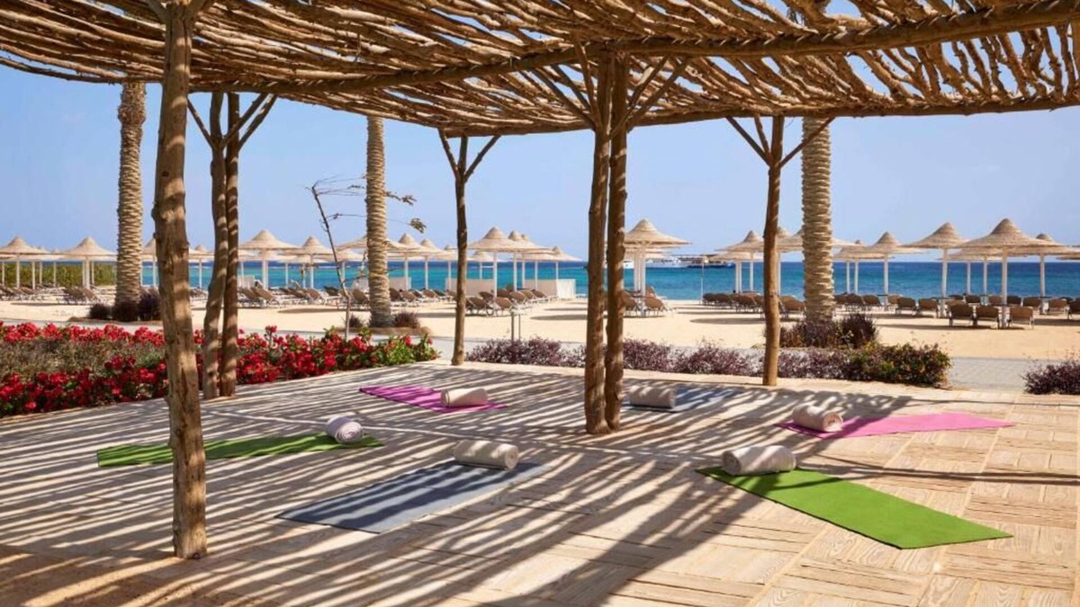 Port Ghalib Hotel | Relaxing Balcony Retreat Perfect for Beach Getaway - with 2 Swimming Pools