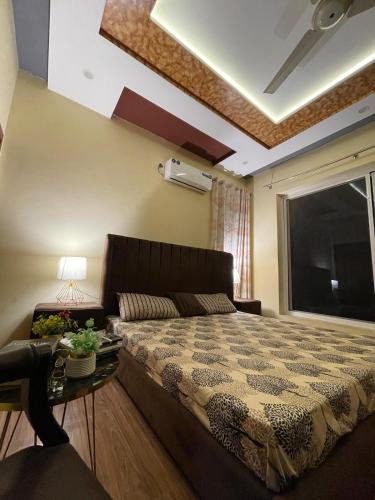 Multan Apartment | Relaxing Balcony Retreat in a Calm Neighborhood with Self Check In