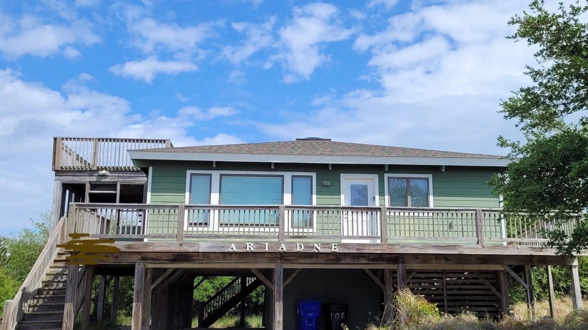 Carolina Dunes House | Relaxing Beach House with Panoramic Views and WiFi