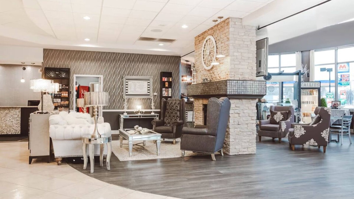 Zion Hotel | Relaxing Boutique Hotel w/Breakfast Buffet, Puzzles, 24-hour Gym & Cozy Corners