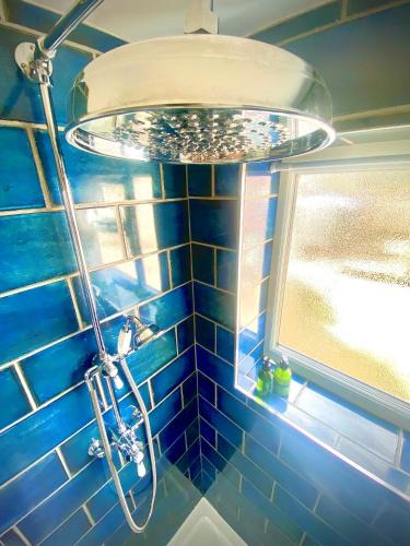 Newton Aycliffe House | Relaxing Cottage Escape - Pub - Fire - King Size Bed