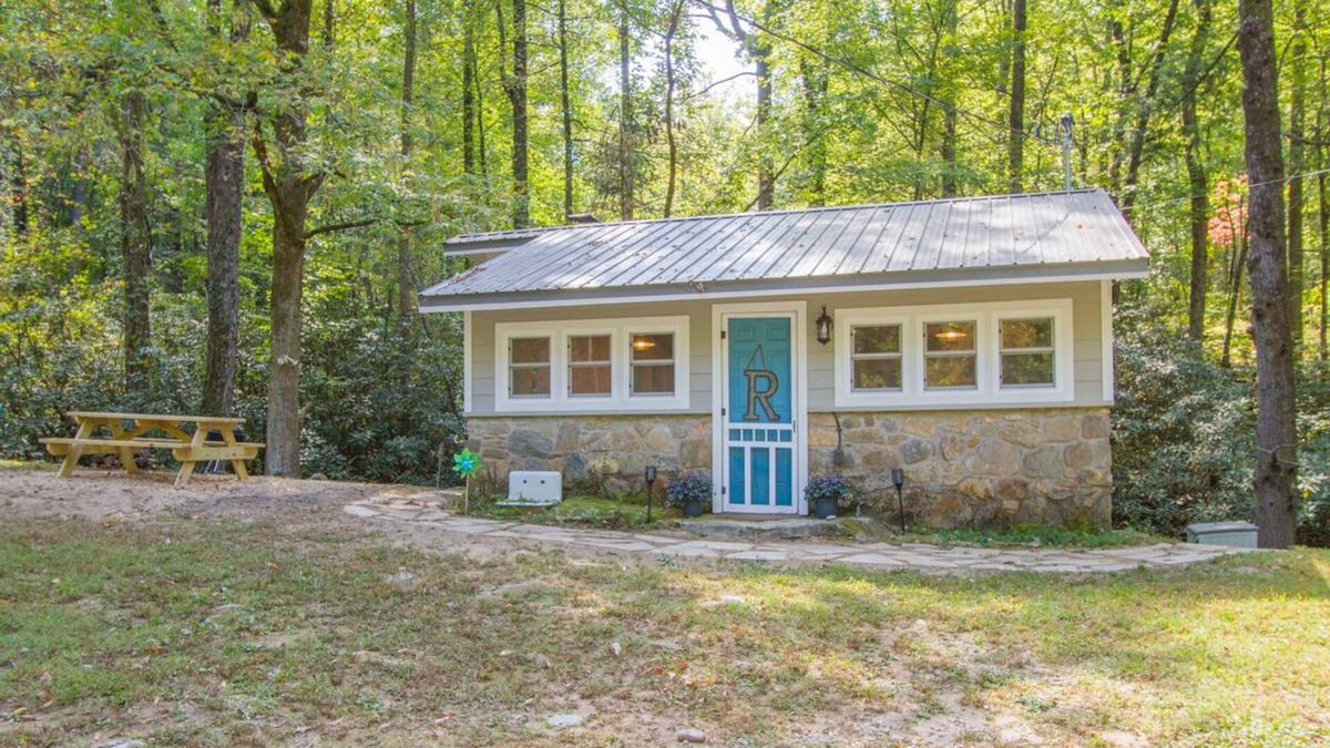 Rocky Bottom House | Relaxing cottage in the mountains with a creek in back yard.
