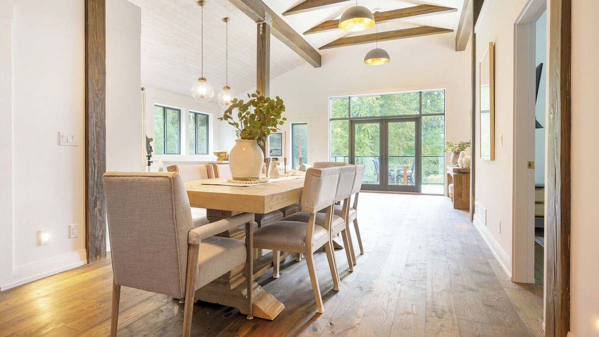 Pemberton Meadows House | Relaxing country getaway in your dream house
