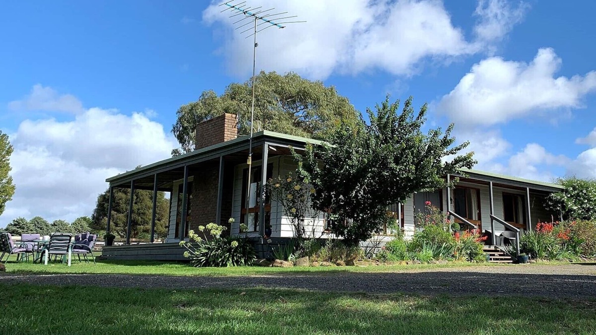 Kyneton House | Relaxing country getaway close to Kyneton