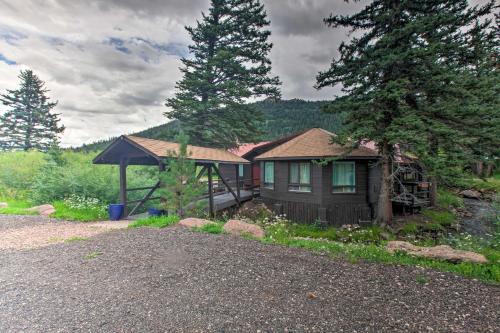 Cuchara House | Relaxing Cuchara Retreat on Cucharas River with View