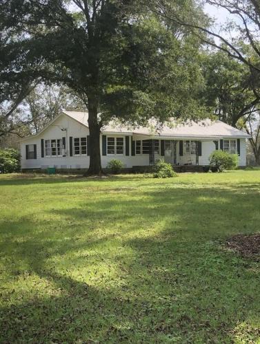 Scooba House | Relaxing Farm and Cattle Experience close to Casino with Golf Dinning Restaurants