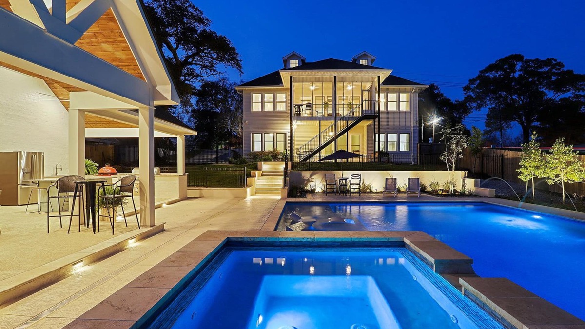 Ventress House | Relaxing Getaway on False River, with Swimming Pool, Hot Tub & Outdoor Kitchen