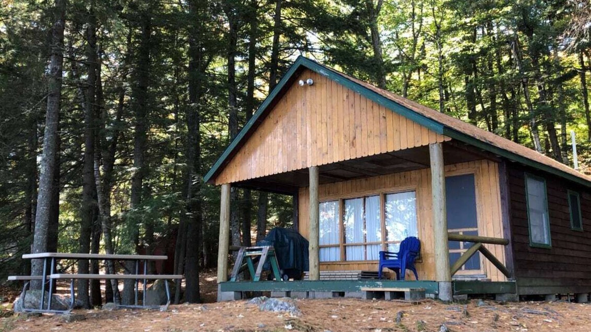 Sebago Cottage | Relaxing Getaway on Peabody Pond; Cozy 1-bedroom cottage 30' from the water!