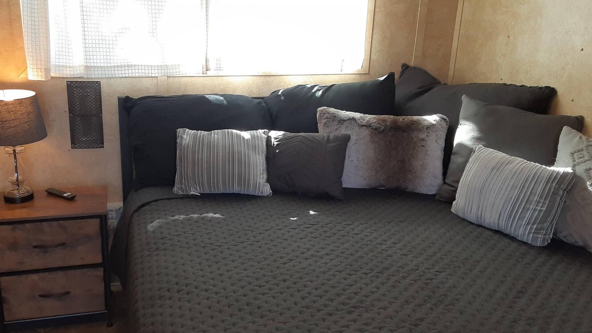 Spring Branch RV Rental | Relaxing Getaway Private Room Queen Bed and AC