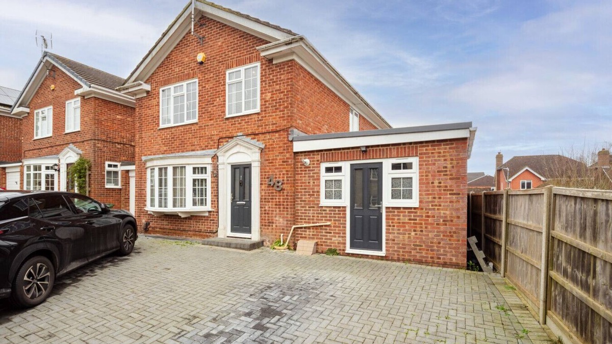 East Barming Apartment | Relaxing Guest Suite | Shared Garden & Parking