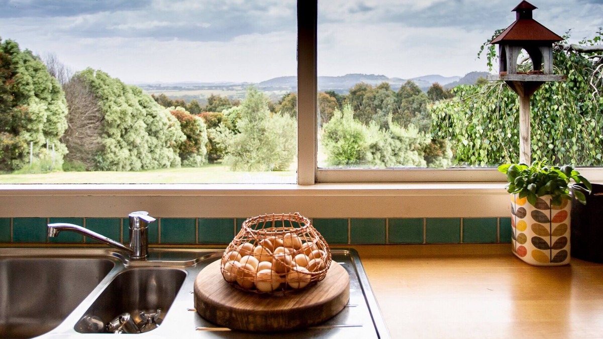 Woodend Other | Relaxing Hanging Rock Farm Escape.