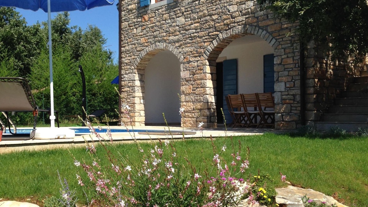 Groznjan House | Relaxing holiday in tranquil neighbourhood