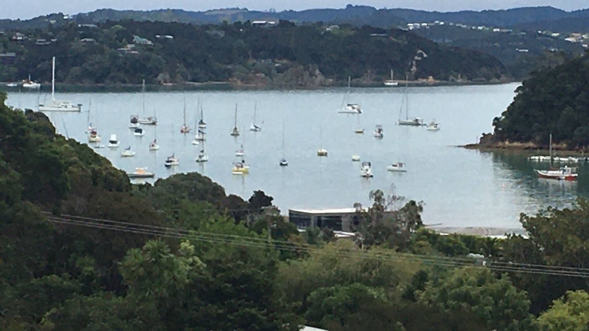 Russell House | Relaxing home with views over Matauwhi Bay and an easy walk to Russell township