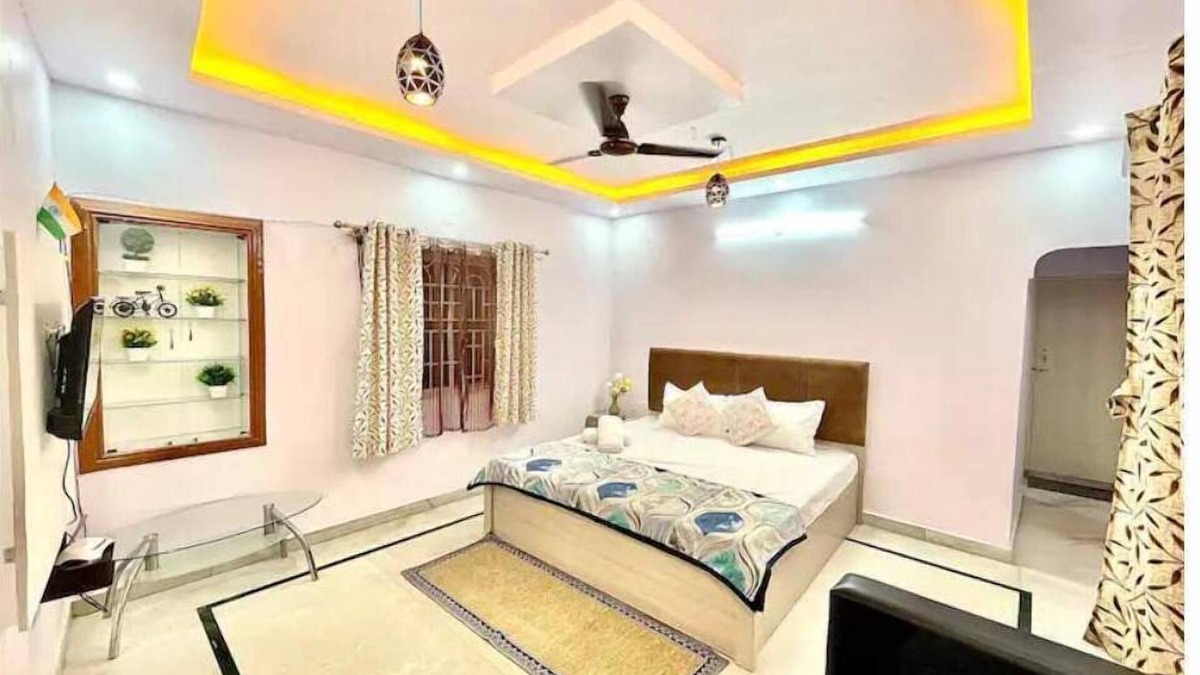 RT Nagar House | Relaxing King Bed Suite with Free Internet and Free Parking