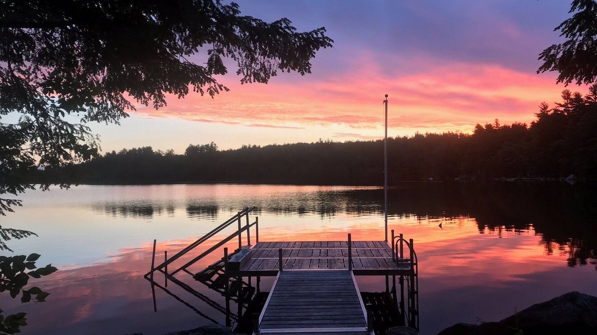 Kents Hill House | Relaxing Lakefront Retreat on Parker Pond