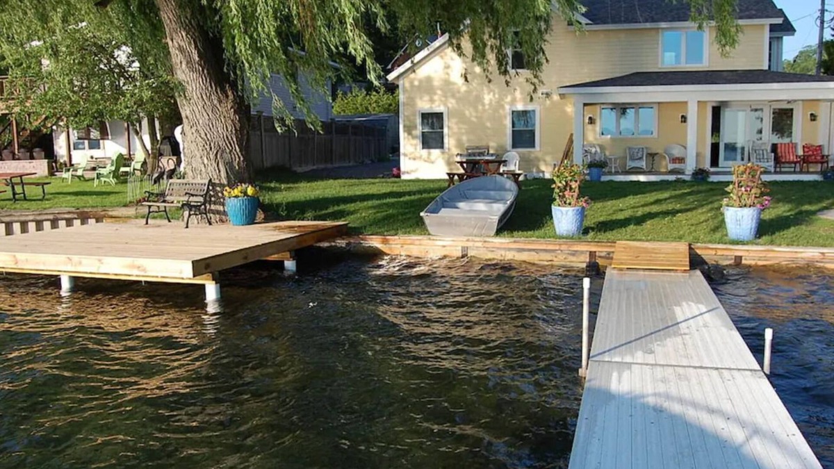 Skaneateles House | Relaxing Lakefront Retreat