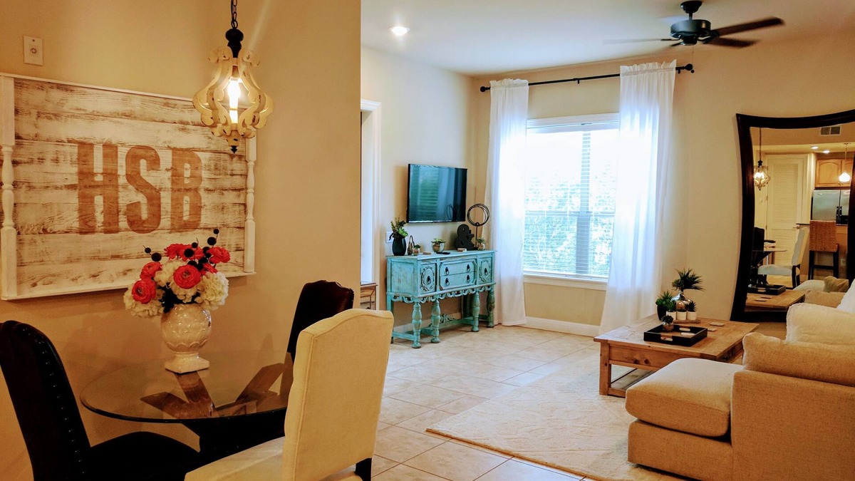 Horseshoe Bay Condo | 🌺Relaxing Lakeside Luxury Waters Condo @HSB Resort Next to Marina Pool Hot Tub