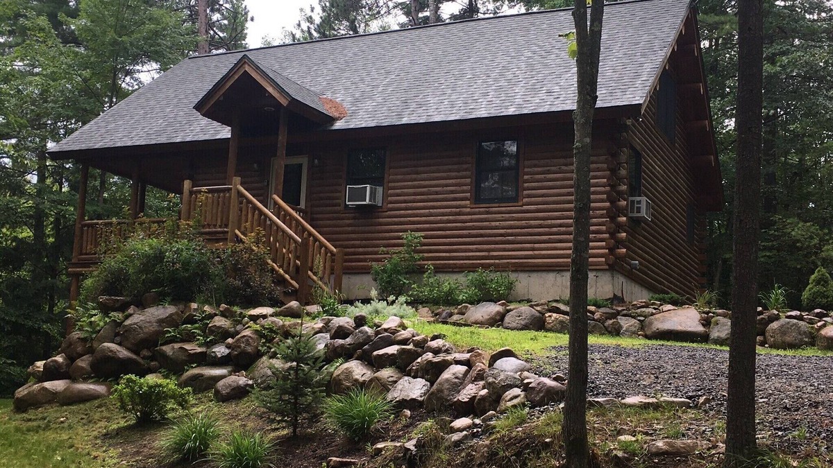 Jay Cabin | Relaxing Log Cabin Retreat minutes from Whiteface
