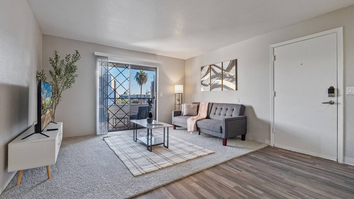 Mesa Apartment | Relaxing Mesa 1 BD Getaway w/Pools, Game Room, Basketball Courts+ More