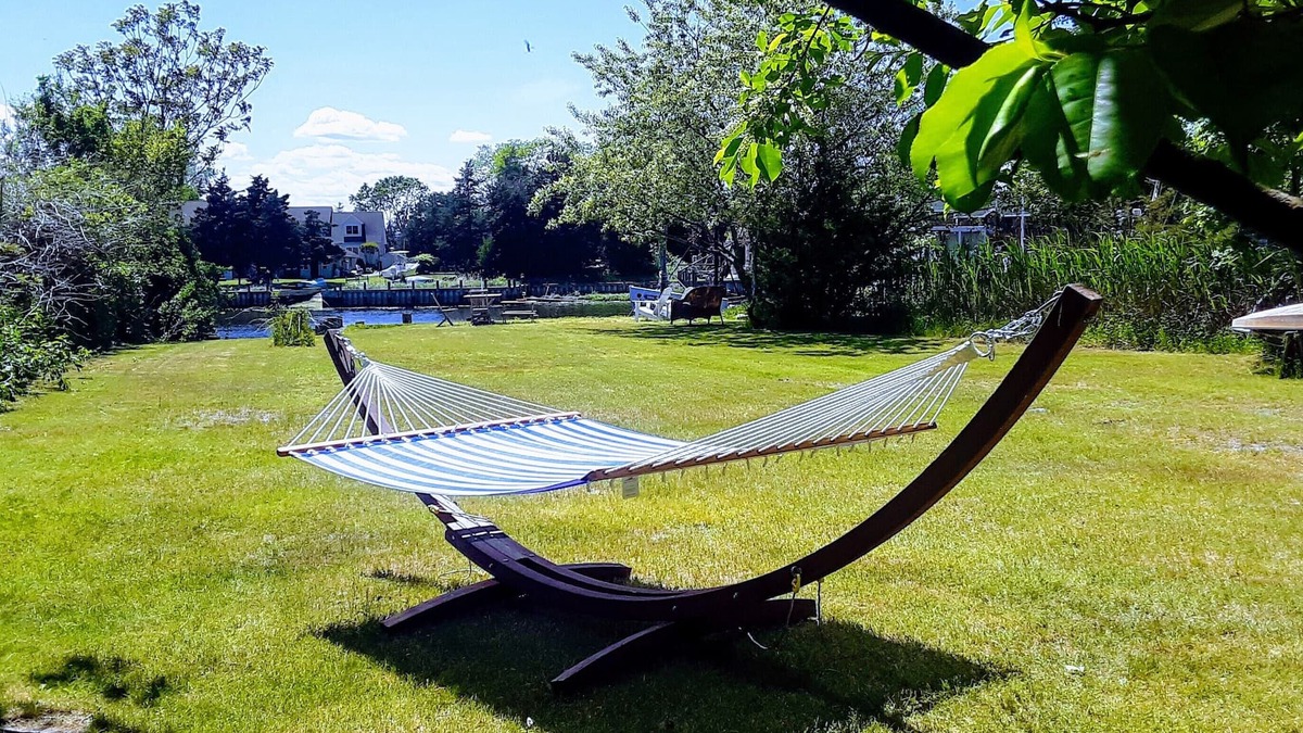 Aquebogue House | Relaxing North Fork Cottage On The Water~ Amazing Sunsets!