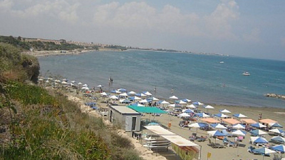 Pervolia Apartment | Relaxing quiet holiday near the beach