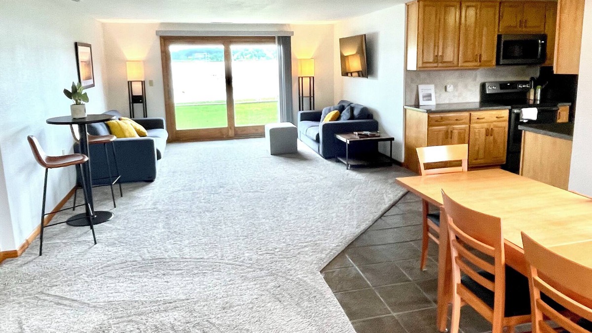 Pinckney House | Relaxing Ranch Style Waterfront Home-30 minutes from Ann Arbor