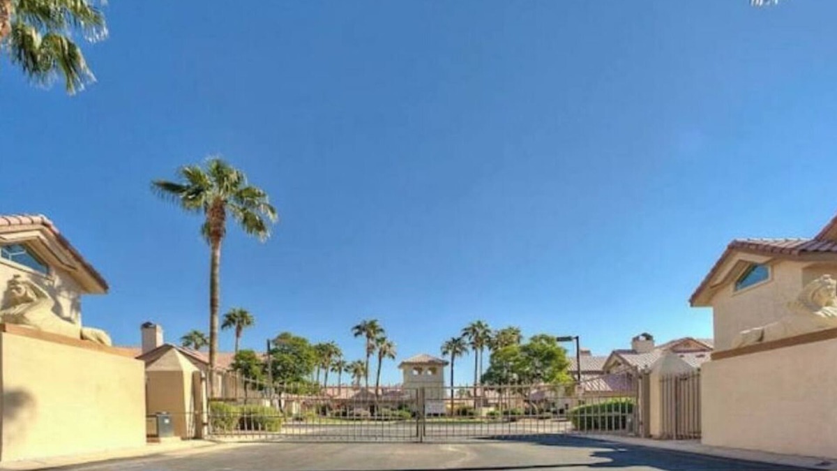Palm Valley Condo | Relaxing Resort Style Condo