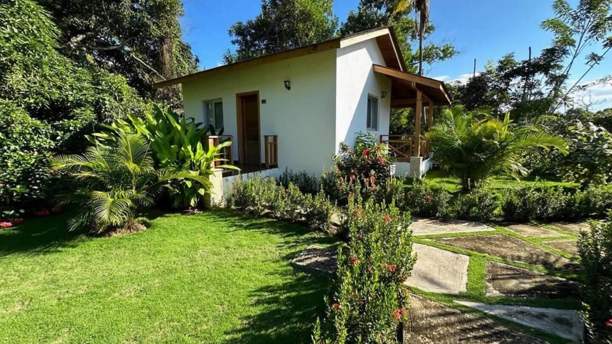 Sanchez Apartment | Relaxing Retreat: Bungalow with Jacuzzi and Pool n