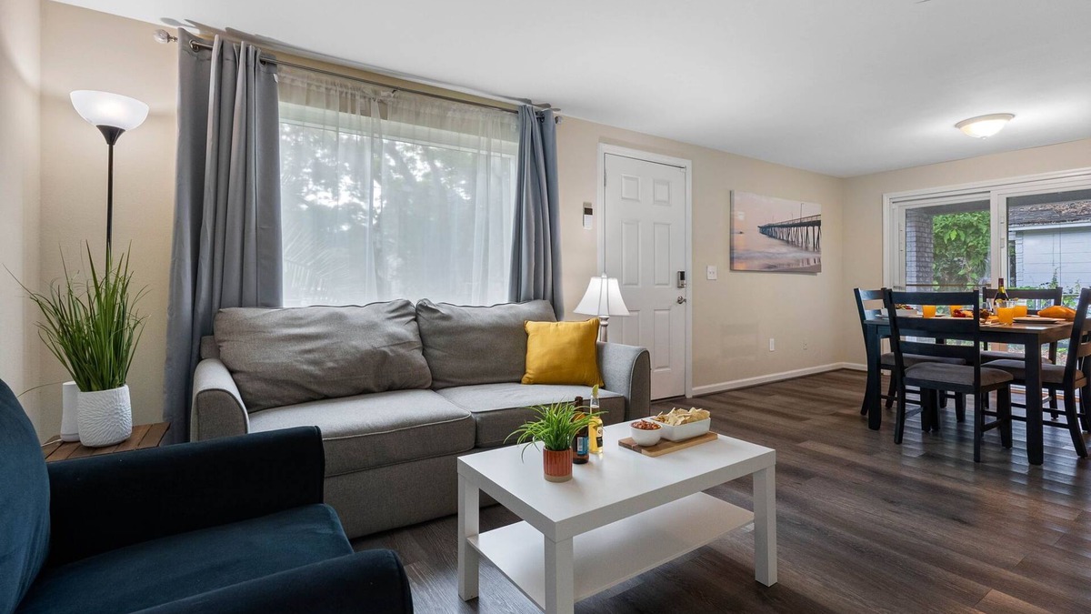 Ballast Point House | Relaxing Retreat in Trendy South Tampa