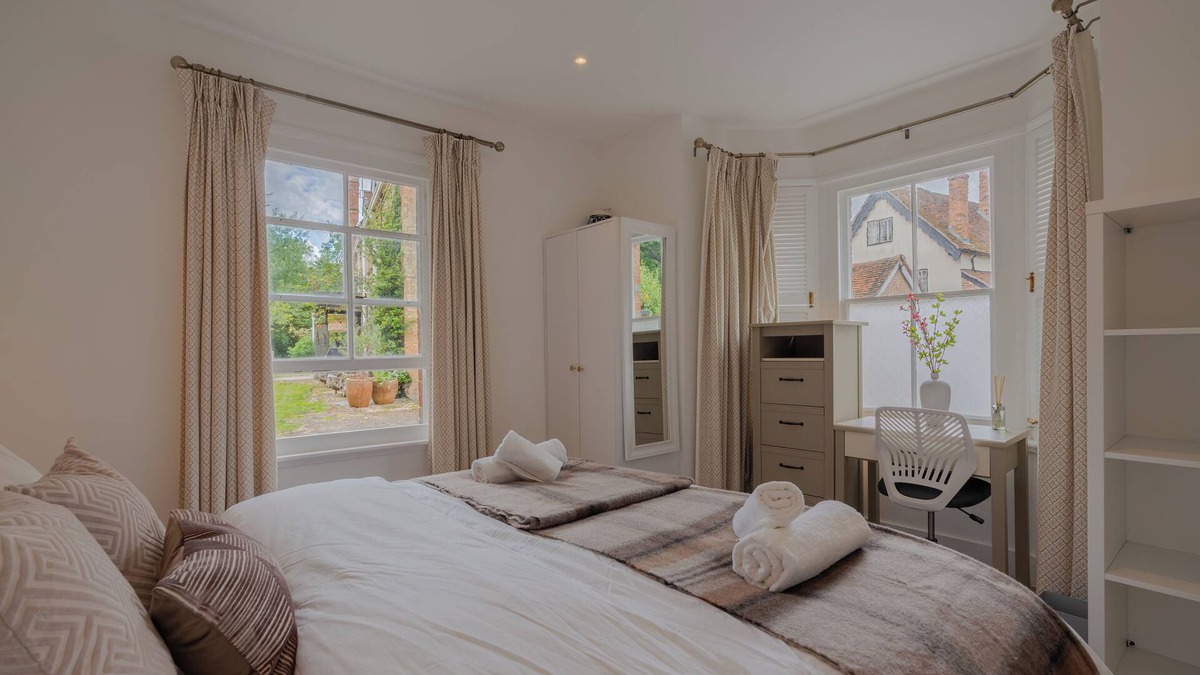 Newbury Cottage | Relaxing Riverfront Cottage with nPrivate Terrace