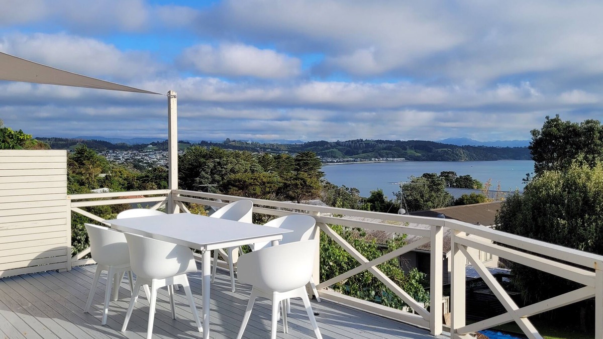 Snells Beach House | Relaxing Spot with Stunning Sea View!