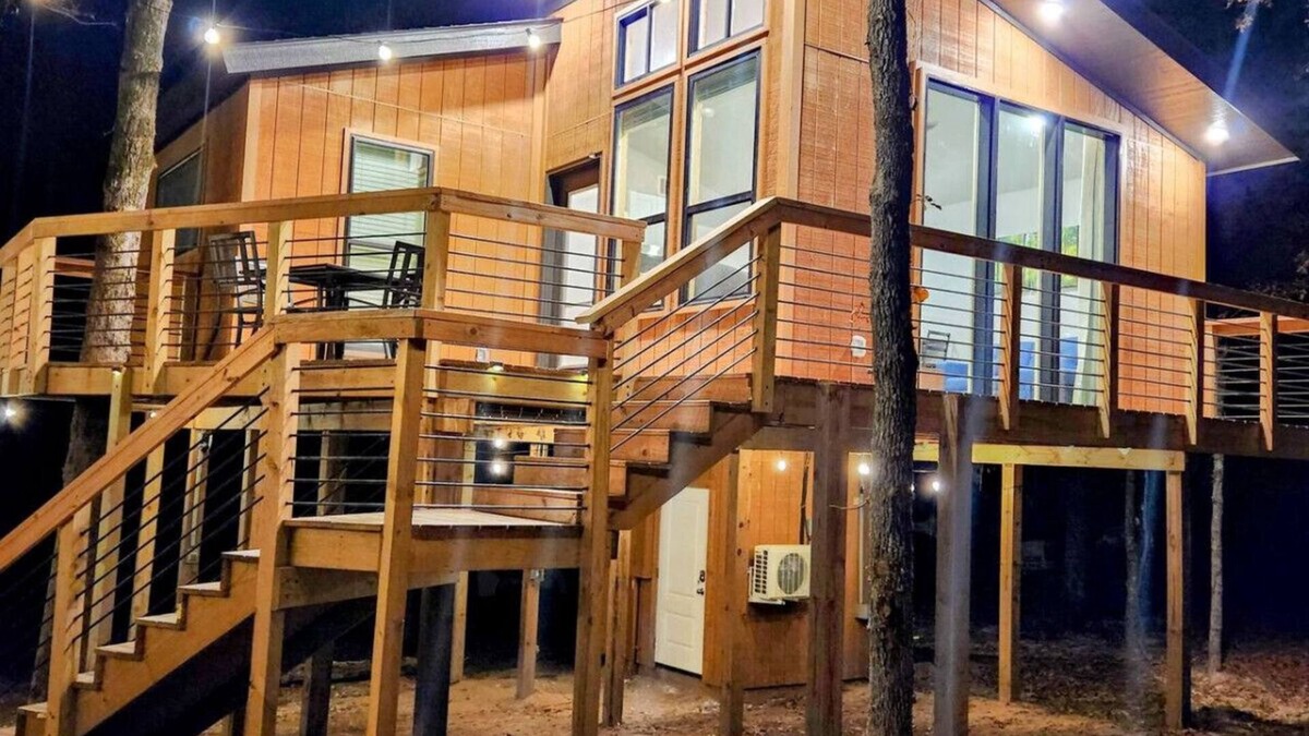 Athens Cabin | Relaxing Treehouse Getaway