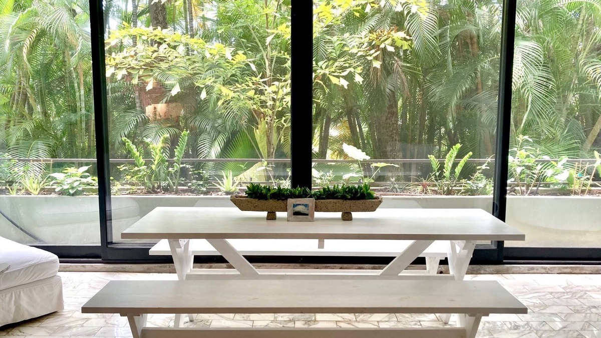 Kahala Condo | Relaxing tropical retreat near Diamond Head. Unwind and rejuvenate your senses.