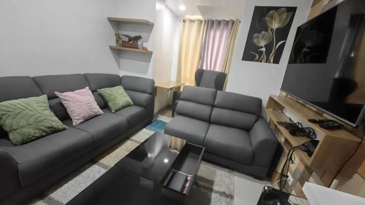 South Triangle Condo | Relaxing Urban Escape with Swimming Pool