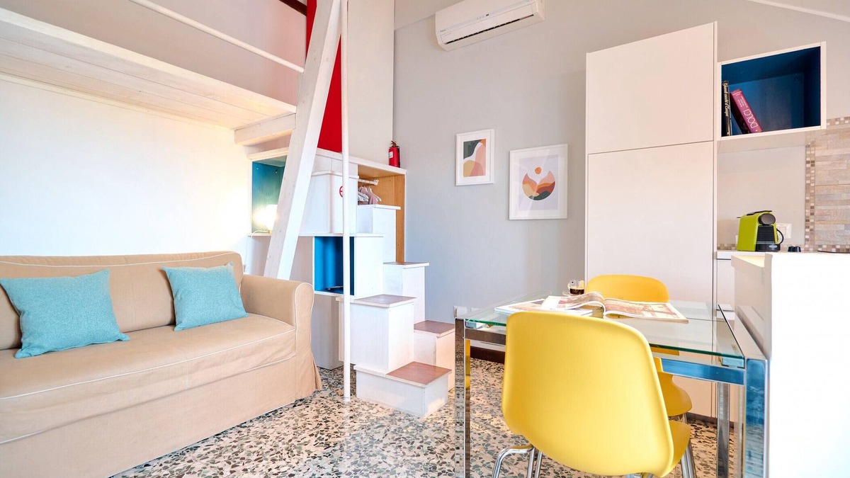 Washington Apartment | RELSTAY | Washington Street | Panoramic Loft